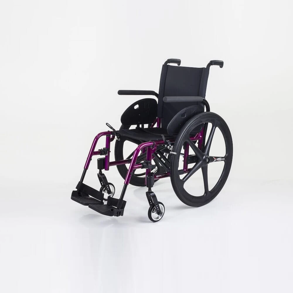 Ki Mobility Aluminium Catalyst 5 Folding Wheelchair - Image 2