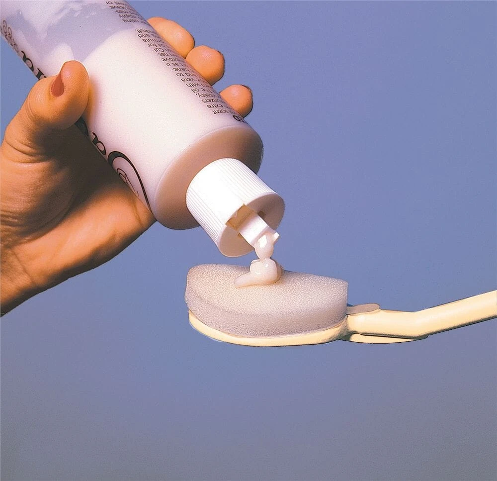 Lotion Applicator With Replaceable Sponge Lotion Applicator With Replaceable Sponge - Image 2