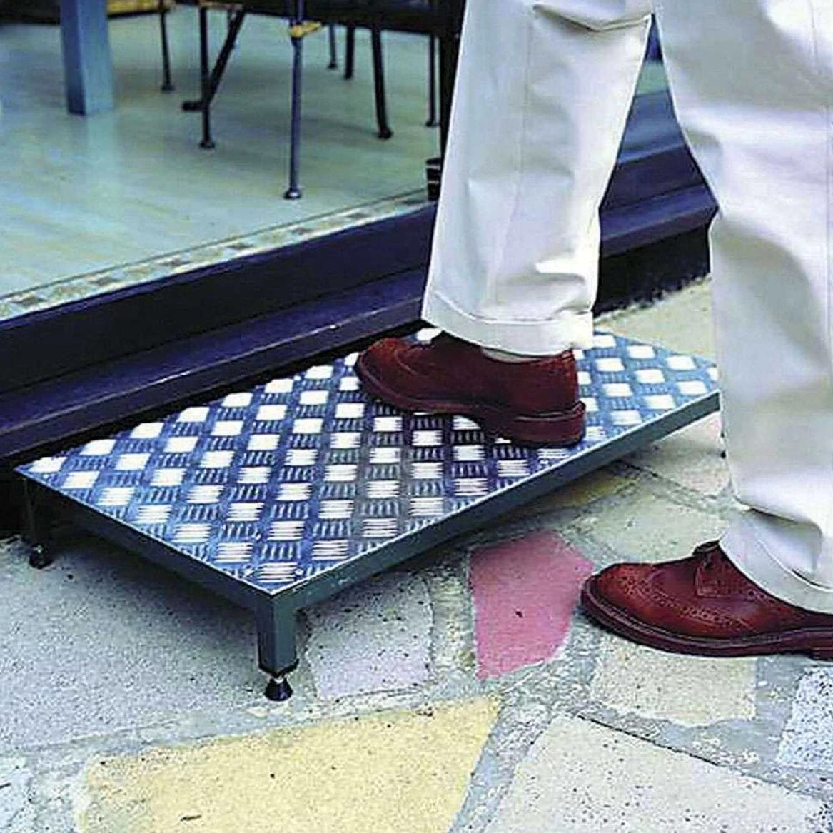 Metal Half Step Standard