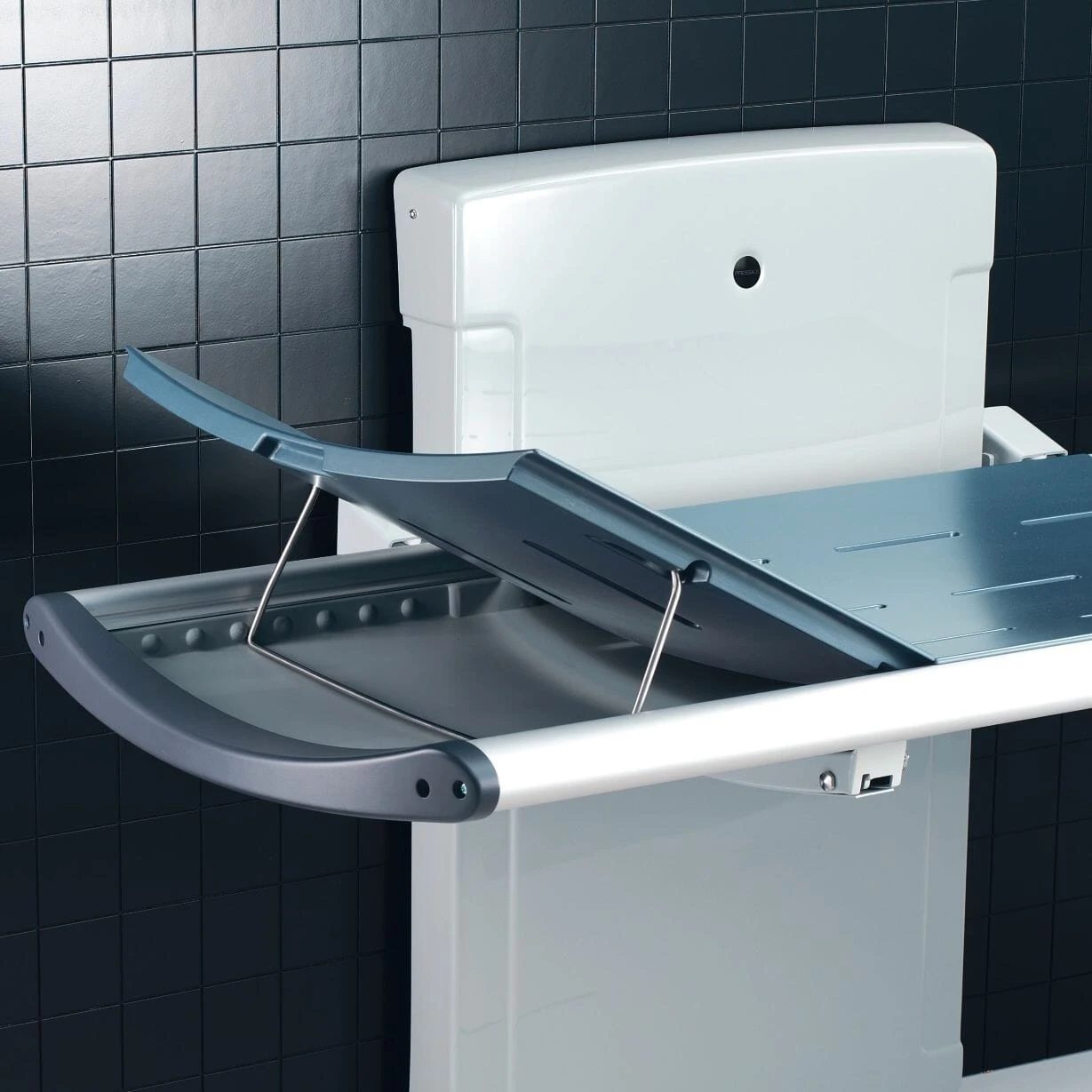Pressalit Nursing Bench 1800mm (71") - Image 3